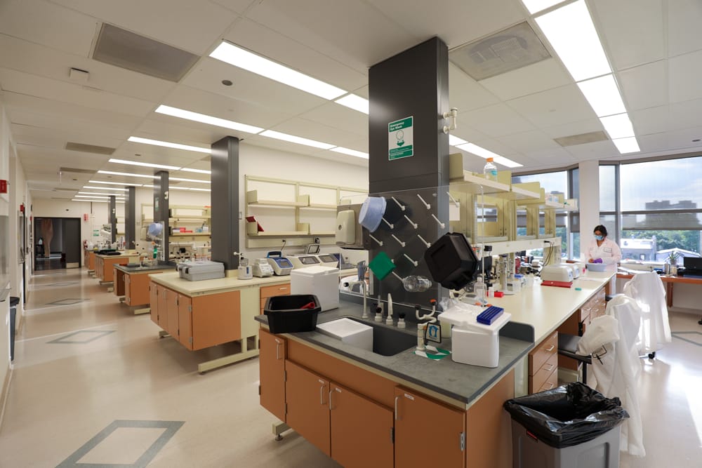 Skender Completes First Biotech Lab Space and Base-building Work at 2430 N. Halsted